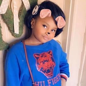 Meet your Posher, Candace